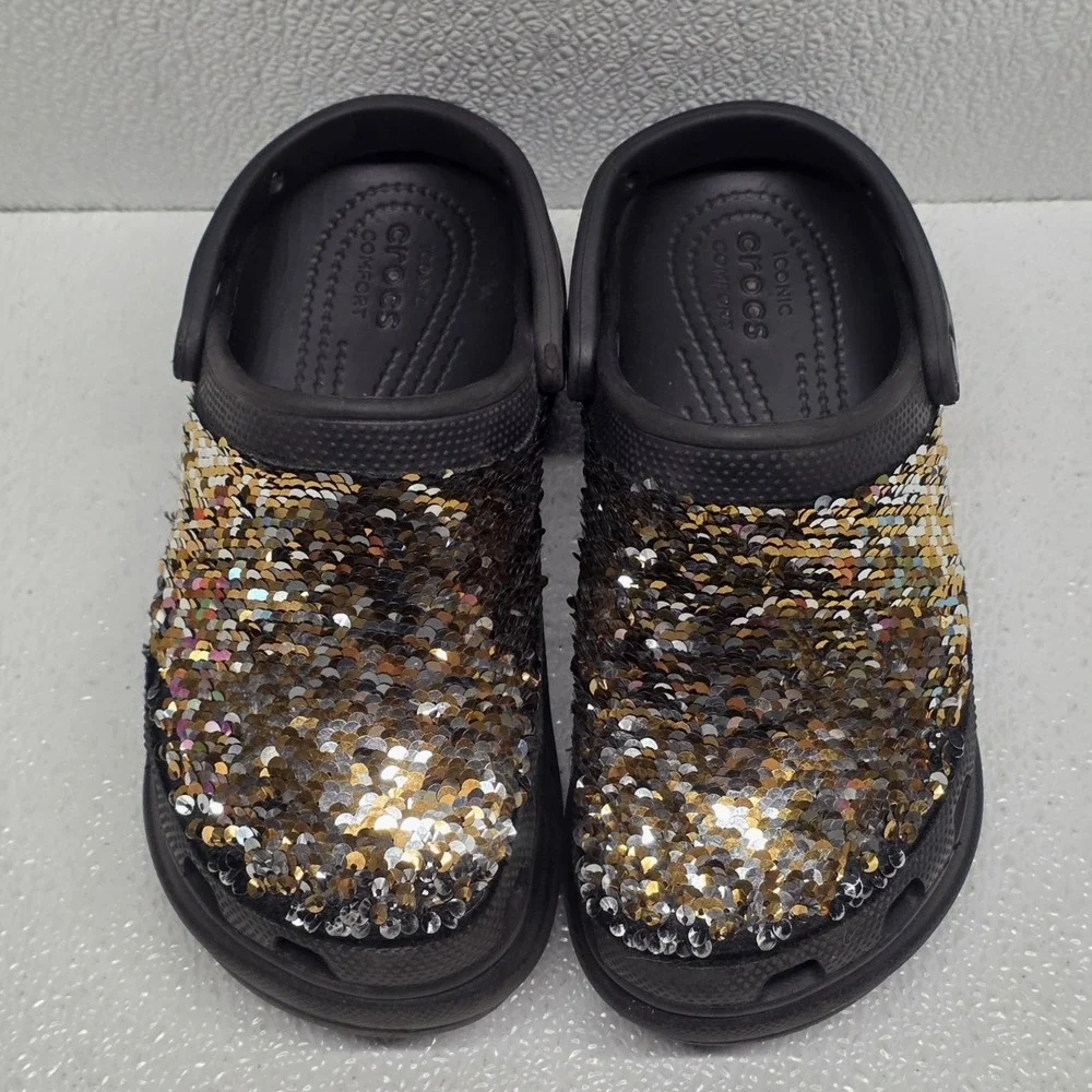 CROCS womens size